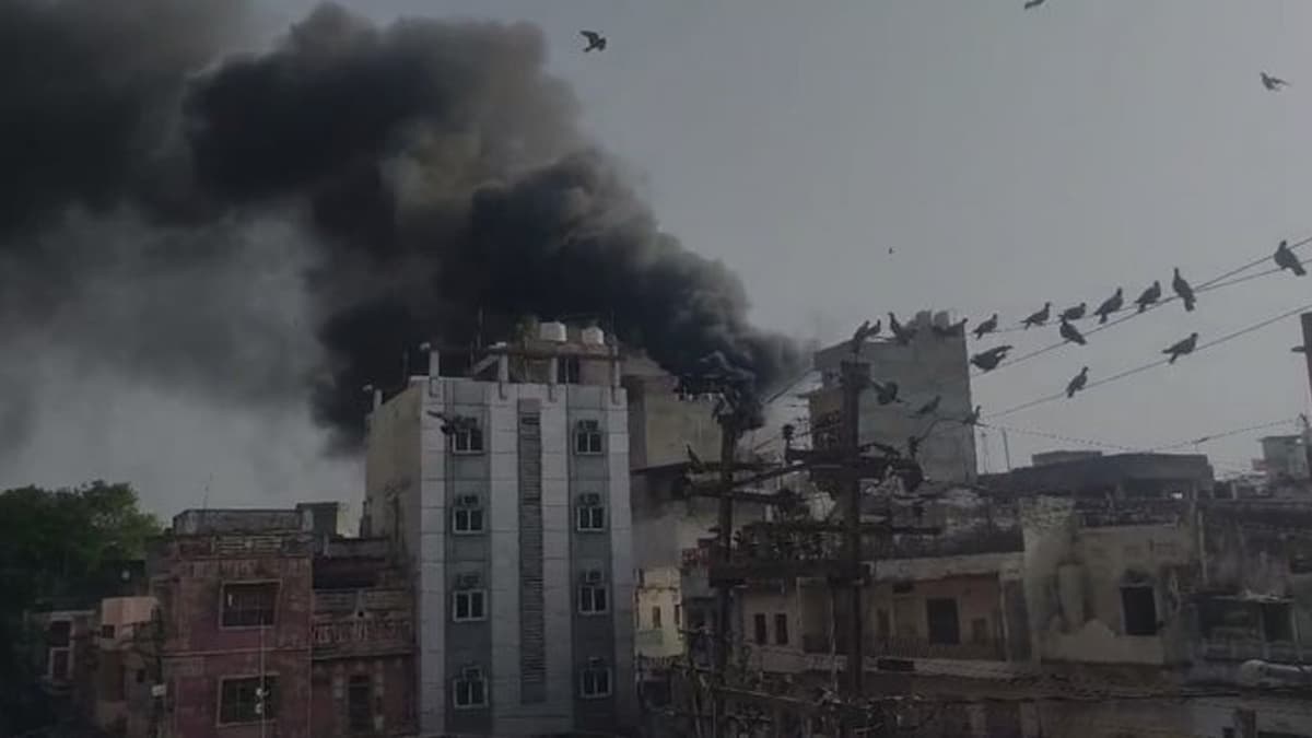 Hotel Fire: কলকাতায় ভয়াবহ অগ্নিকাণ্ডের পর আজমেরের বিলাসবহুল হোটেলে আগুন, ৪ জন নিহত