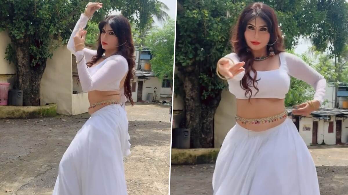 Taniya Chatterjee Sexy Video: কাপড়ের লেস মাত্র নেই, উন্মুক্ত পিঠের ল্যাহেঙ্গায় নেচে ঝড় তুললেন তানিয়া, দেখুন ভিডিও