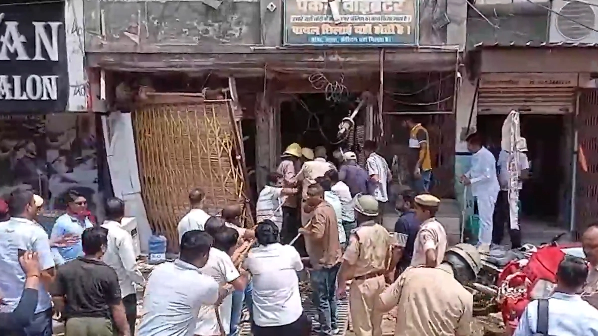 Gas Cylinder Blast In Rajasthan's Bikaner: রাজস্থানের বিকানেরে মদন মার্কেটে গ্যাস সিলিন্ডার বিস্ফোরণে মৃতের সংখ্যা বেড়ে হলো ১০, এখনও তদন্ত চলছে