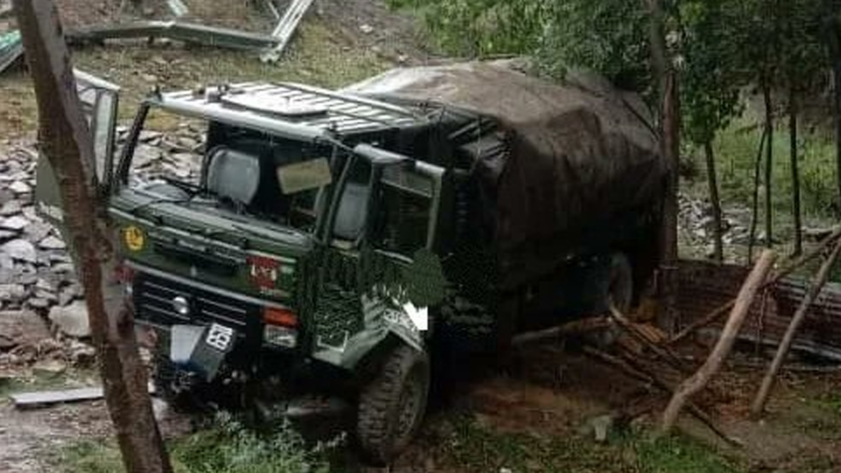 Jammu and Kashmir 3 Jawans Killed: রামবানে ৭০০ ফুট গভীর খাদে গড়িয়ে পড়ল সেনার ট্রাক, মৃত্যু ৩ জওয়ানের