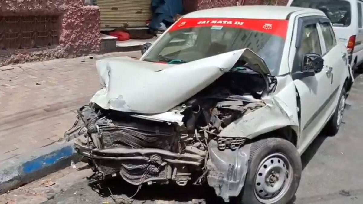 Tragic Accident On Brabourne Road: ব্রাবর্ণ রোডে মর্মান্তিক দুর্ঘটনা! বাইক আরোহীর মৃত্যু, ডিভাইডারে ধাক্কা অ্যাপ ক্যাবের