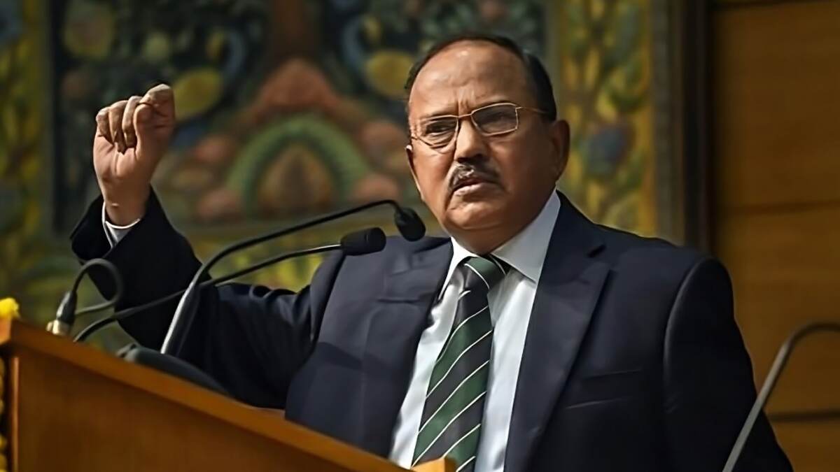 Ajit Doval: সামরিক ক্ষেত্রে আরও শক্তিশালী হতে চায় ভারত, আগামী সপ্তাহেই রাশিয়া যাচ্ছে অজিত ডোভাল