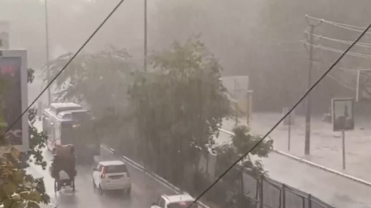 Weather Update: তীব্র তাপপ্রবাহে পুড়ছে বাংলা, স্বস্তির বৃষ্টি নেমেছে দিল্লিতে, ধুলোঝড়ের সতর্কতা