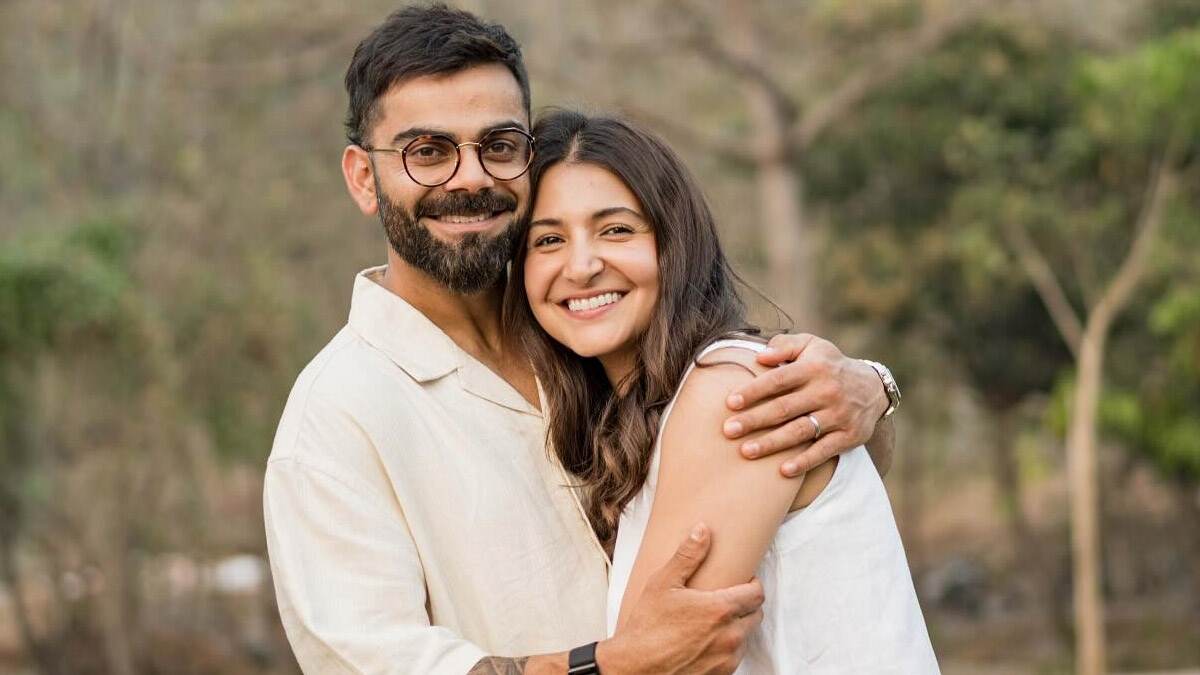 Virat Kohli Test Cricket Retirement: সকালে টেস্ট ক্রিকেট থেকে অবসর, দুপুরেই মুম্বই বিমানবন্দরে দেখা মিলল বিরুষ্কার (দেখুন ভিডিও)