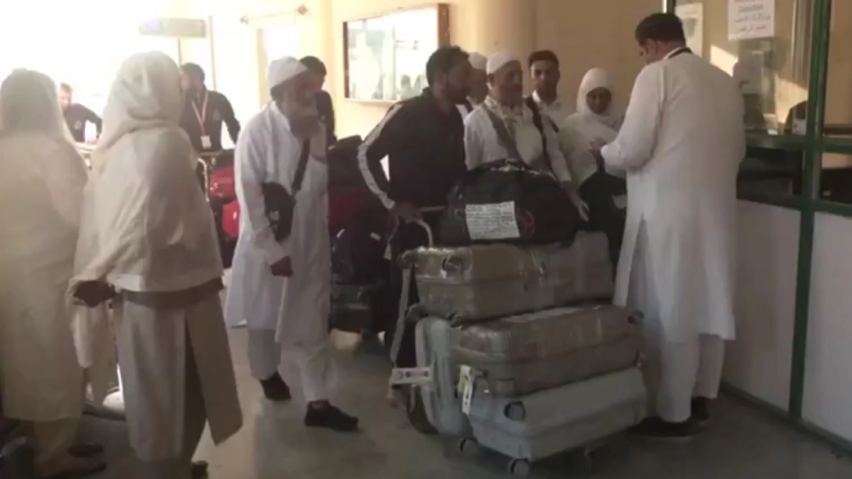 Hajj 2025: উপত্যকায় ফিরেছে শান্তি, হজযাত্রীদের দ্বিতীয় দল রওনা দিল মক্কার উদ্দেশ্যে (দেখুন ভিডিও)