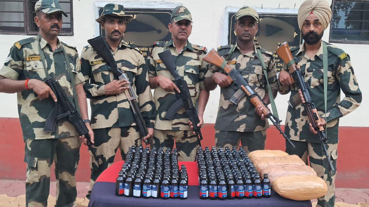 West Bengal:ভারত-বাংলাদেশ সীমান্তে একাধিক চোরাচালানের প্রচেষ্টা ব্যর্থ; ভাঙড় থেকে উদ্ধার প্রচুর গাঁজা, গ্রেফতার চার