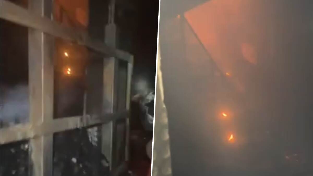 Delhi Fire: চাঁদনি চকের দোকানে ভয়াবহ অগ্নিকাণ্ড, পুড়ে ছাঁই দোকানের একাংশ, দেখুন ভিডিয়ো
