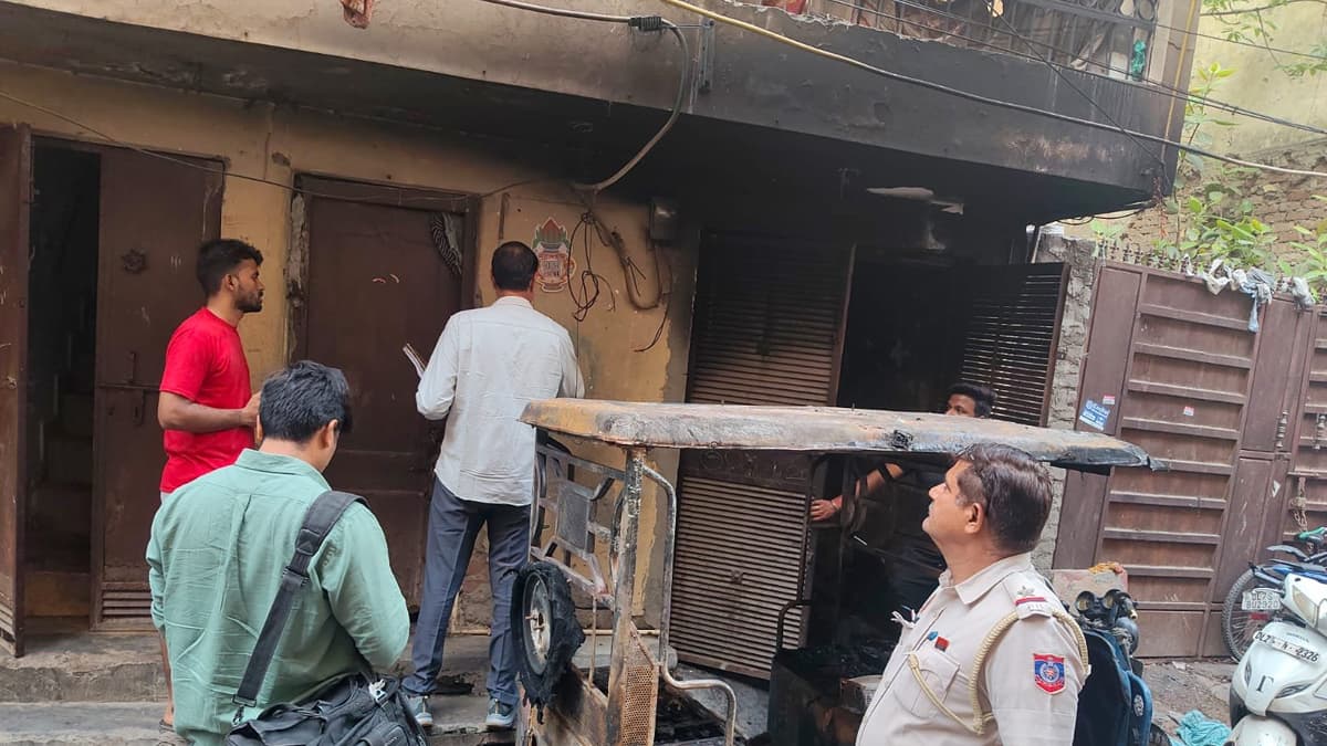 Fire Broke Out: ভয়াবহ অগ্নিকাণ্ডে গুরুতর জখম ২ শিশু সহ ৬ জন