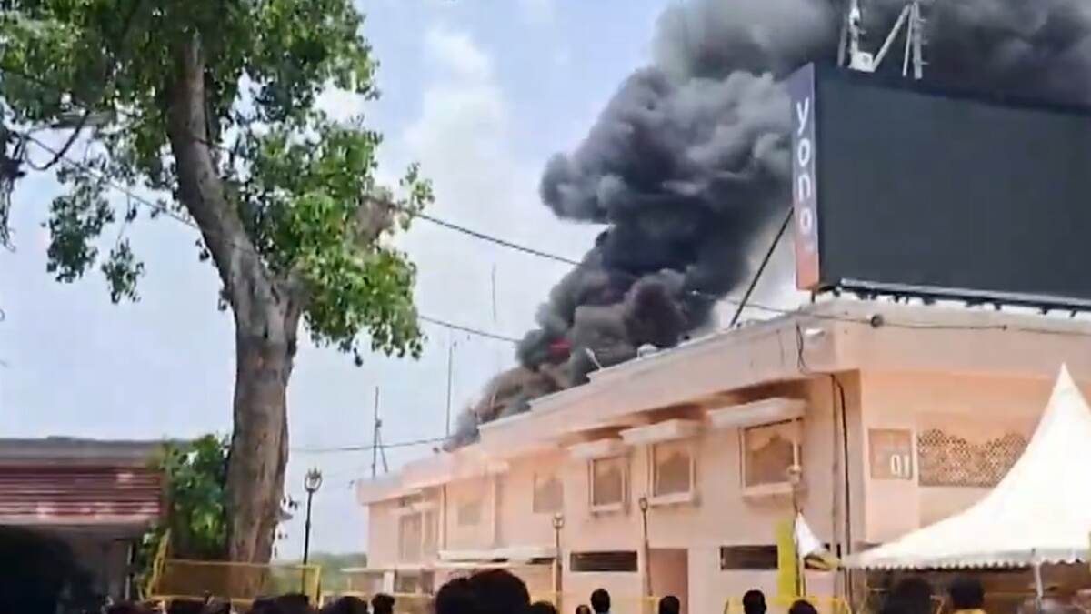 Mahakal Temple Fire: উজ্জয়িনীতে মহাকাল মন্দিরে ভয়াবহ অগ্নিকাণ্ড, বন্ধ রাখা হল দর্শন