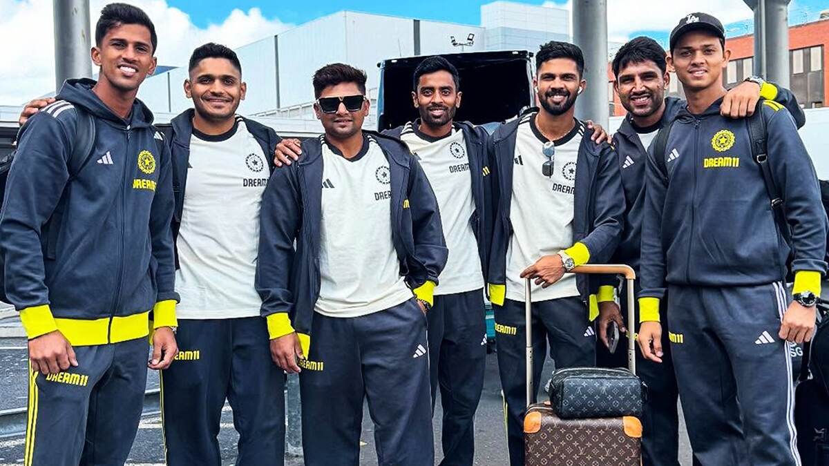 England Lions vs India A: দেখুন, ইংল্যান্ড লায়নসের বিপক্ষে খেলতে ইংল্যান্ডে পৌঁছল ভারত এ দল