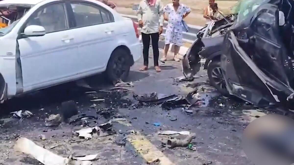 Bhavnagar Car Accident: ভাবনগরের জাতীয় সড়কে দুটি গাড়ির মুখোমুখি সংঘর্ষ, দুর্ঘটনায় মৃত ৩, আহত অনেকে