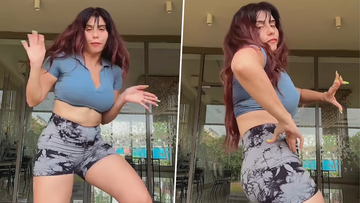 Taniya Chatterjee Sexy Dance Video: আঁটসাঁট শর্টসে ক্যামেরার সামনে নাচ, নিতম্ব আর বুক দুলিয়ে নেটপাড়ায় ঝড় তুললেন তানিয়া চট্টোপাধ্যায়, দেখুন
