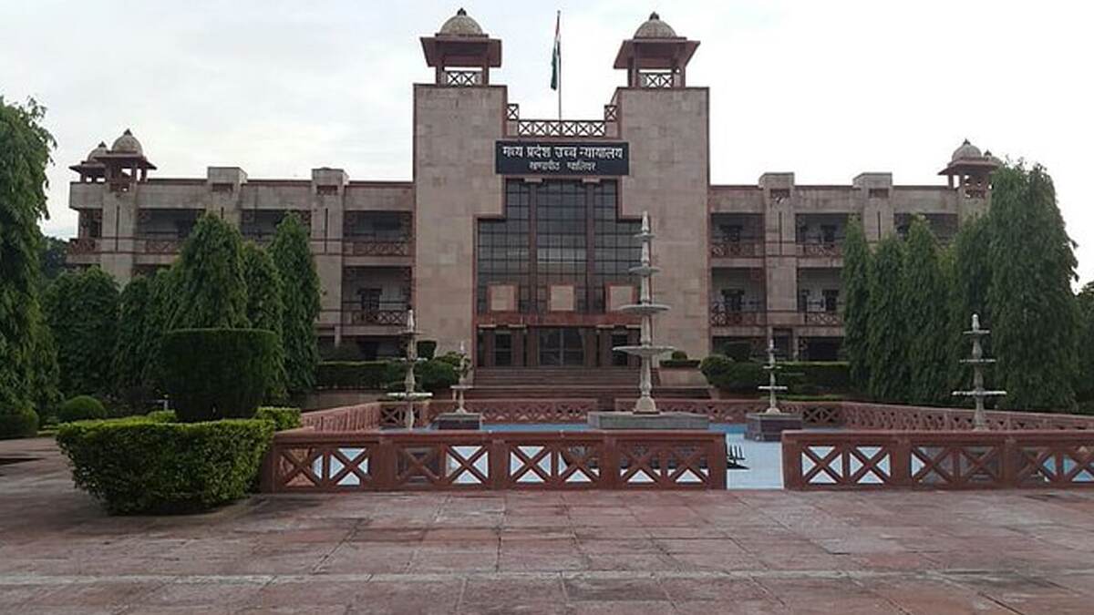 MP High Court: ‘স্ত্রীর সম্মতি ছাড়া তার সাথে অস্বাভাবিক যৌন সম্পর্ক ধর্ষণ নয় বরং ৪৯৮এ ধারার অধীনে নিষ্ঠুরতা’, জানাল মধ্যপ্রদেশ হাইকোর্ট