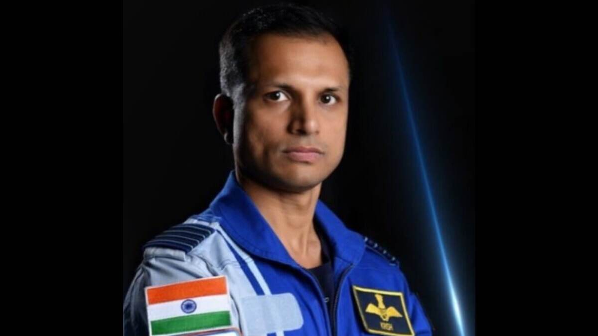 IAF Called Back Gaganyaan Astronaut Ajit Krishnan: যুদ্ধের দিকেই কি এগোচ্ছে পরিস্থিতি? গগনযান-এর মহাকাশচারী অজিত কৃষ্ণনকে তড়িঘড়ি ডেকে পাঠাল ভারতীয় বায়ুসেনা, কীসের ইঙ্গিত