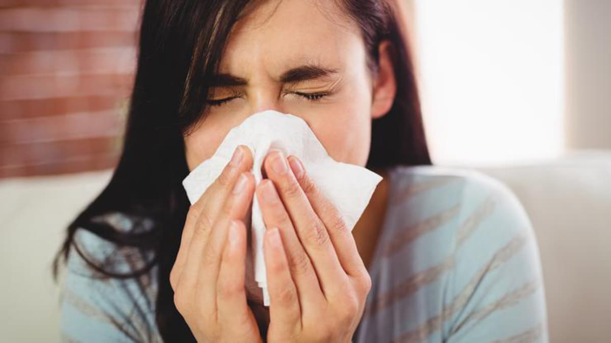 Cold And Cough: সর্দি কাশির সমস্যায় ভুগছেন? সহজেই রিলিফ। বাড়িতে থাকা এই খাবারগুলি খান, উপকার পাবেন