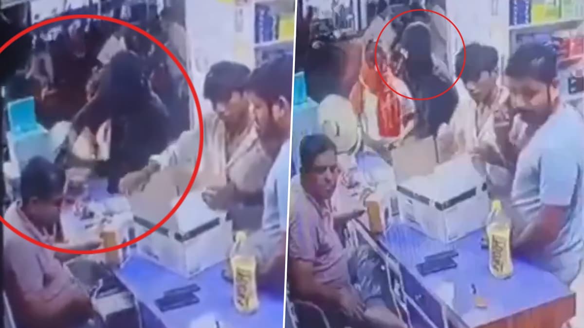 Jharkhand Shocker: দোকানে ঢুকে ব্যবসায়ীকে গুলি, মৃত্যু যুবকের, ভাইরাল হাড় হিম করা সিসিটিভি ফুটেজ