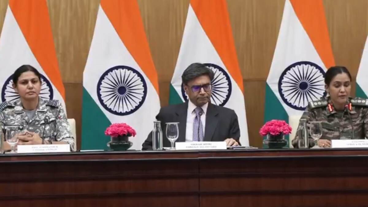 India-Pakistan Tension: নিজেদের নয়, তুর্কী থেকে ধার করা ড্রোন নিয়ে ভারতের দিকে ছুঁড়তে শুরু করে পাকিস্তান, জানাল বিদেশ মন্ত্রক