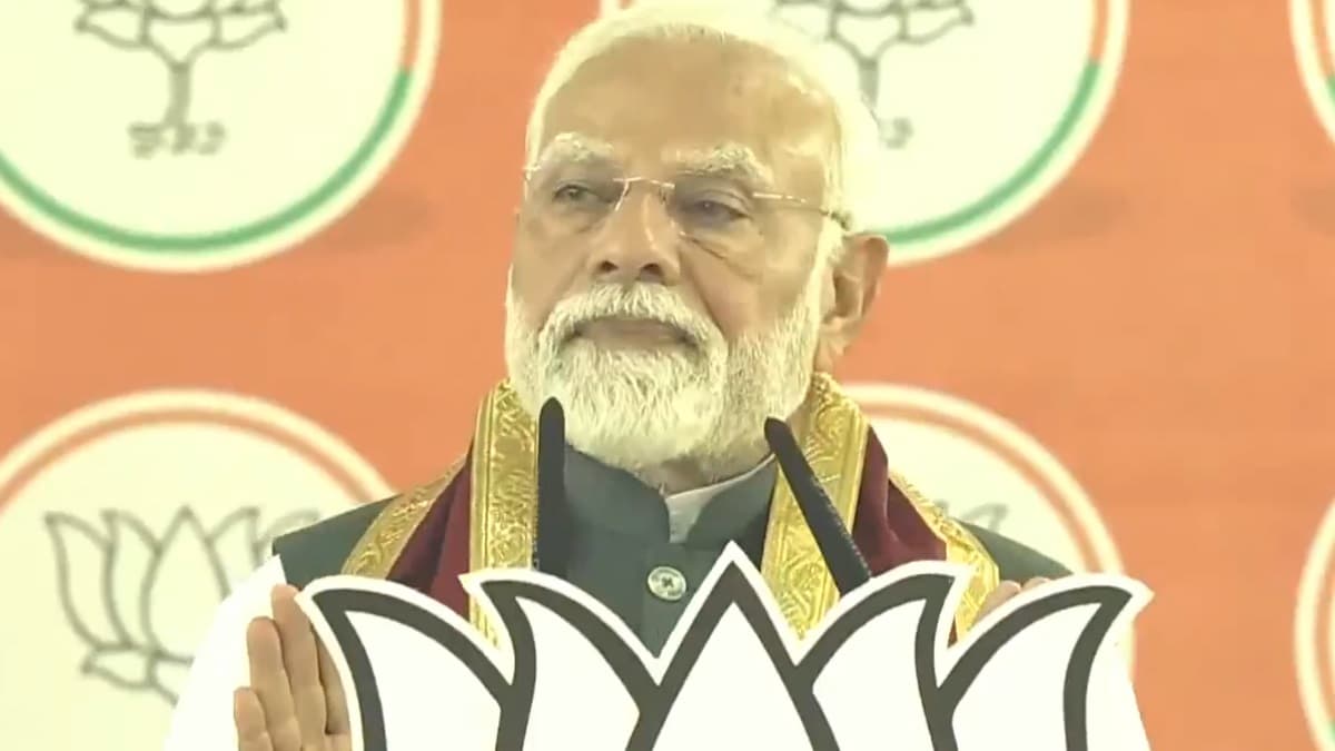 'বেঙ্গল টাইগারের' মাটিতে এসে পাকিস্তানের দিকে হুঙ্কার ছাড়লেন মোদী