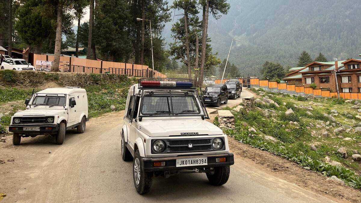 Pahalgam Attackers Hiding In South Kashmir? পহেলগামে ২৬ জনকে মেরে দক্ষিণ কাশ্মীরে লুকিয়ে পাক জঙ্গিরা? সূত্র খুঁজছে এনআইএ