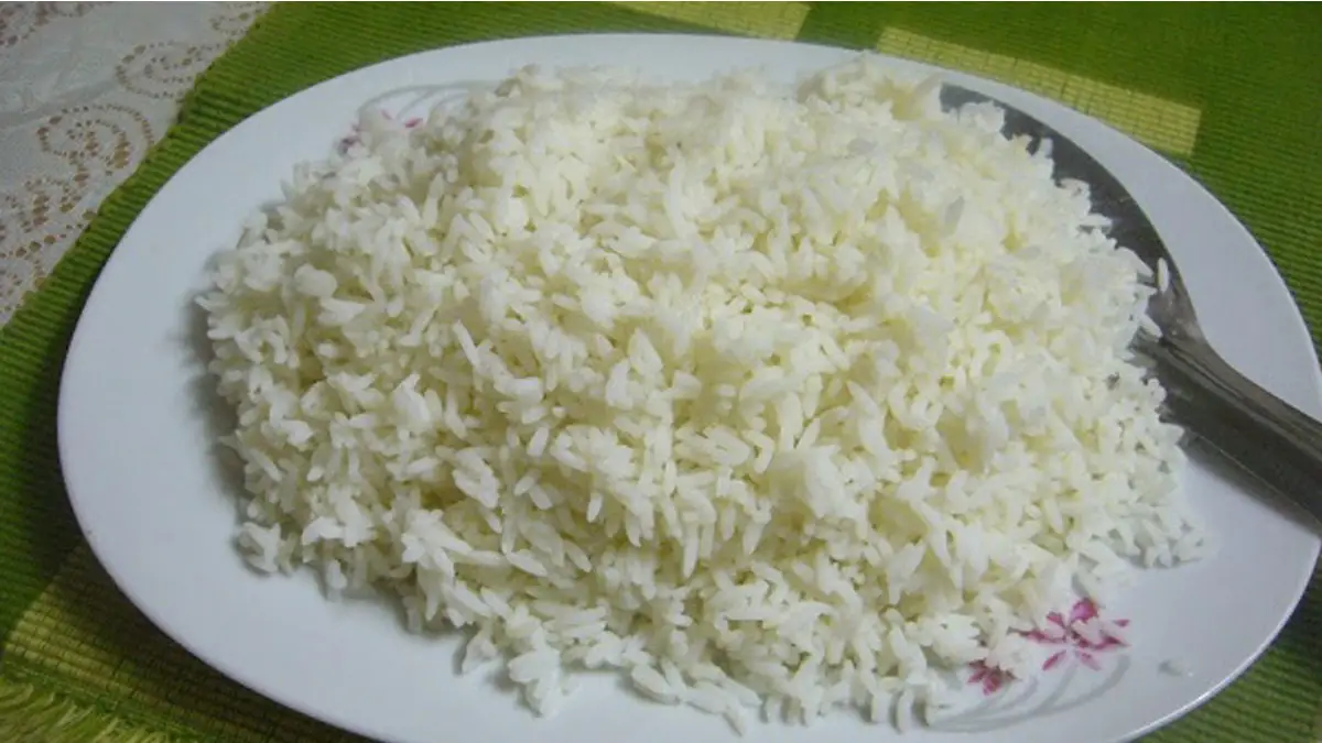 Rice Storage: ভাত বেঁচে গেলে ফেলে দেবেন না। ভাত ফ্রিজে রাখুন এই ভাবে
