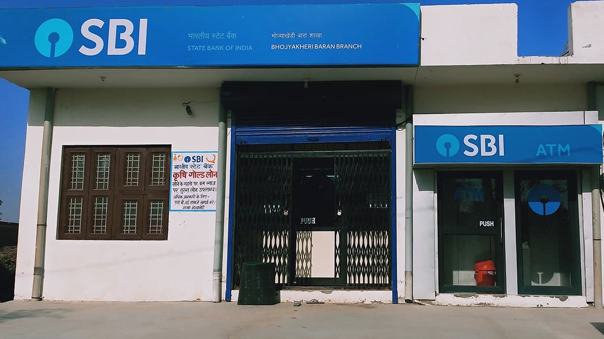 SBI Recruitment: বিপুল চাকরি; বড় খবর, ১৮ হাজার কর্মী নিয়োগ করবে এসবিআই, লেগে পড়ুন কোমর বেধে