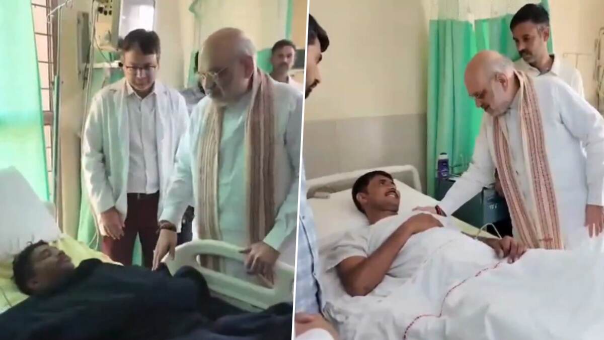 Amit Shah at AIIMS: কারেগুট্টায় খতম ৩১ মাওবাদী, 'সফল' অভিযানে আহত জওয়ানদের দেখতে হাসপাতালে ছুটলেন অমিত শাহ