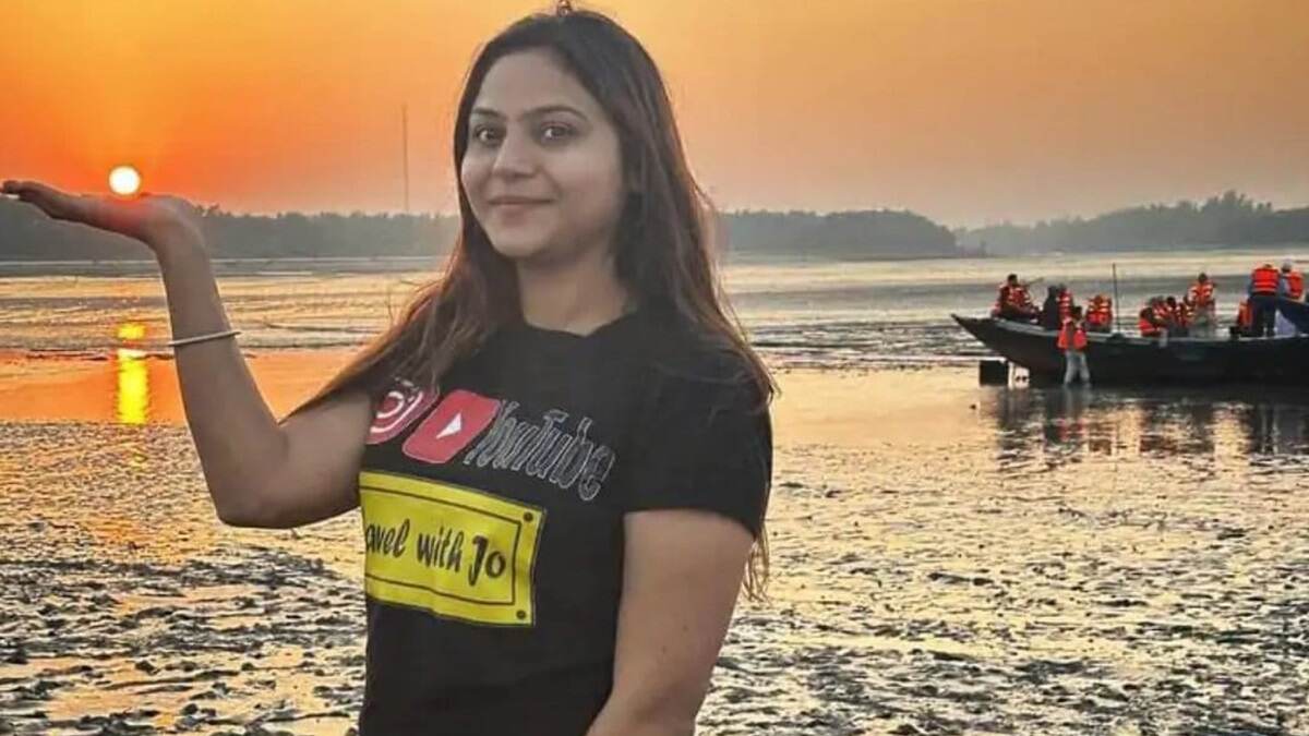Pakistani Spy Jyoti Malhotra: ছোট চাকরি, বড় স্বপ্ন; বিলাসবহুল জীবনের নেশাই জ্যোতিকে ট্রাভেল ভ্লগার থেকে পাকিস্তানি গুপ্তচর বানায়? দেখুন ভিডিয়ো