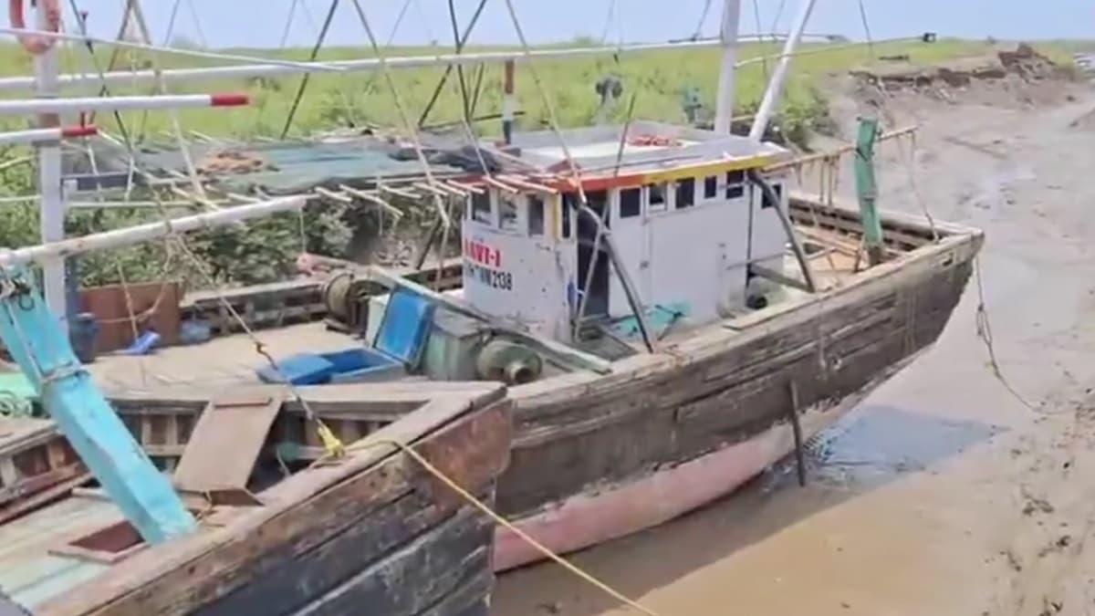 Suspicious Boat: সন্দেহজনক নৌকার আগমণ গুজরাটে, ফের কীসের ইঙ্গিত