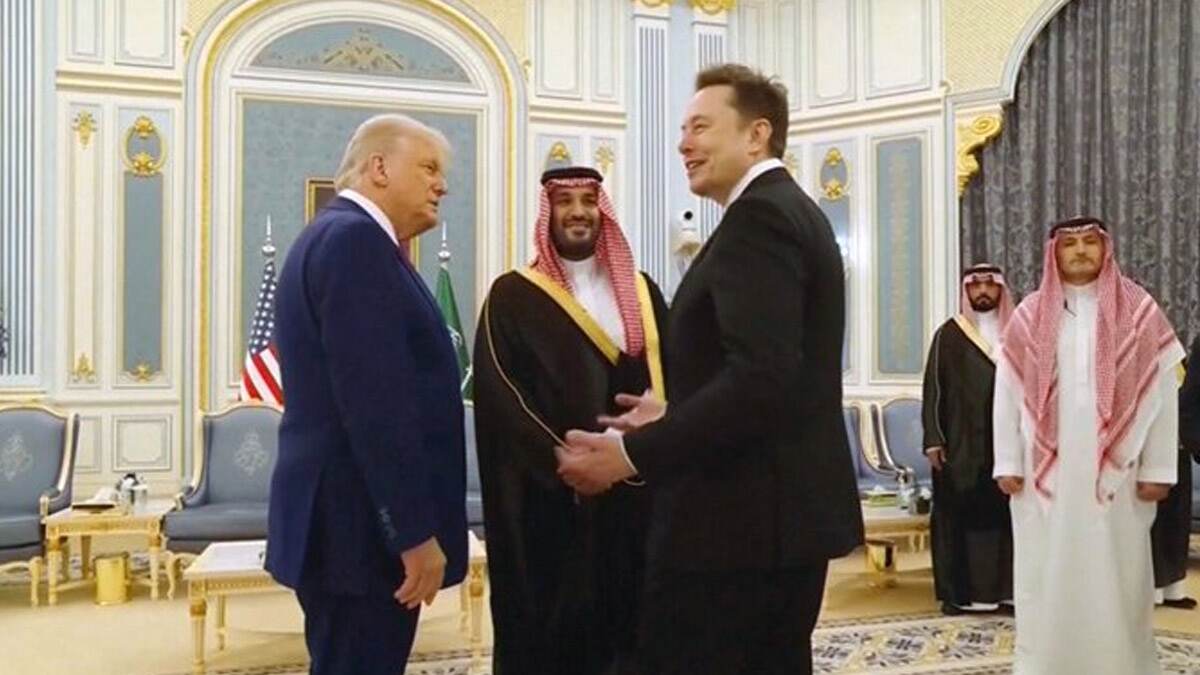 Trump Visits Saudi Arabia: মাস্ককে নিয়ে সৌদি আরবে এলেন ট্রাম্প, মার্কিন প্রেসিডেন্টকে রাজকীয় সম্বর্ধনা প্রিন্স মহম্মদ বিন সলমনের