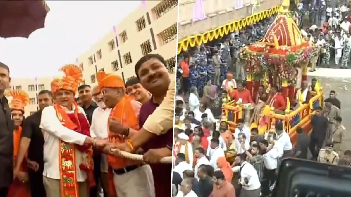 Rath Yatra 2025: রথের জন্য পথ পরিষ্কার করে আহমেদাবাদের জগন্নাথজি মন্দিরের ১৪৮তম রথযাত্রার সূচনা করলেন মুখ্যমন্ত্রী ভূপেন্দ্র প্যাটেল (দেখুন ভিডিও)