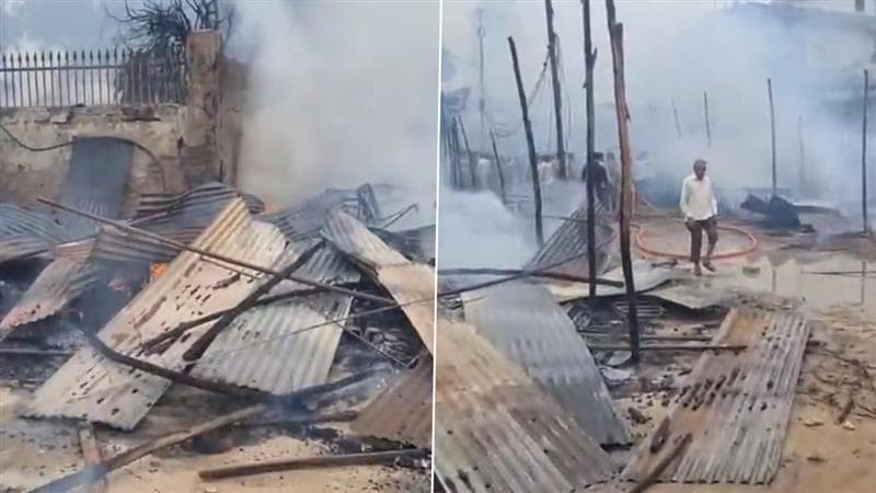 Ram Leela Maidan Fire: উত্তরপ্রদেশের রামলীলা ময়দানে প্রদর্শনী অনুষ্ঠানে সাংঘাতিক অগ্নিকাণ্ড, চোখের নিমেষে ভস্মীভূত অজস্র দোকান