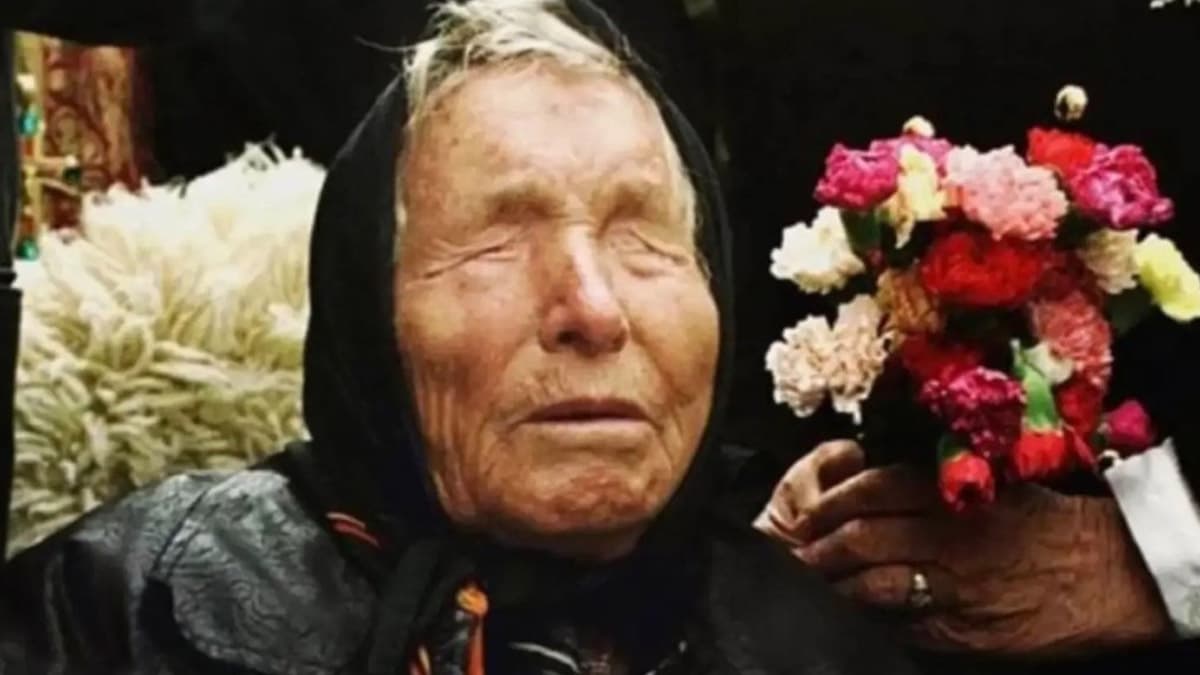 Baba Vanga: অক্ষরে অক্ষরে মিলে যাচ্ছে বাবা ভাঙ্গার ভবিষ্যদ্বাণী, সুনামী থেকে মহামারি, আর কী বাকি আছে ২০২৫-এ?
