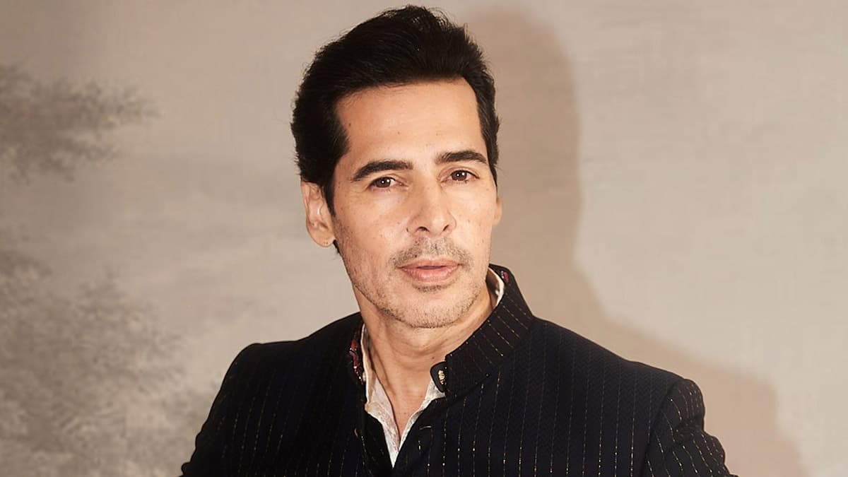 Dino Morea: অভিনেতা ডিনো মোরিয়ার বাড়িতে ইডির হানা, কোটি কোটি টাকার আর্থিক কেলেঙ্কারির অভিযোগ