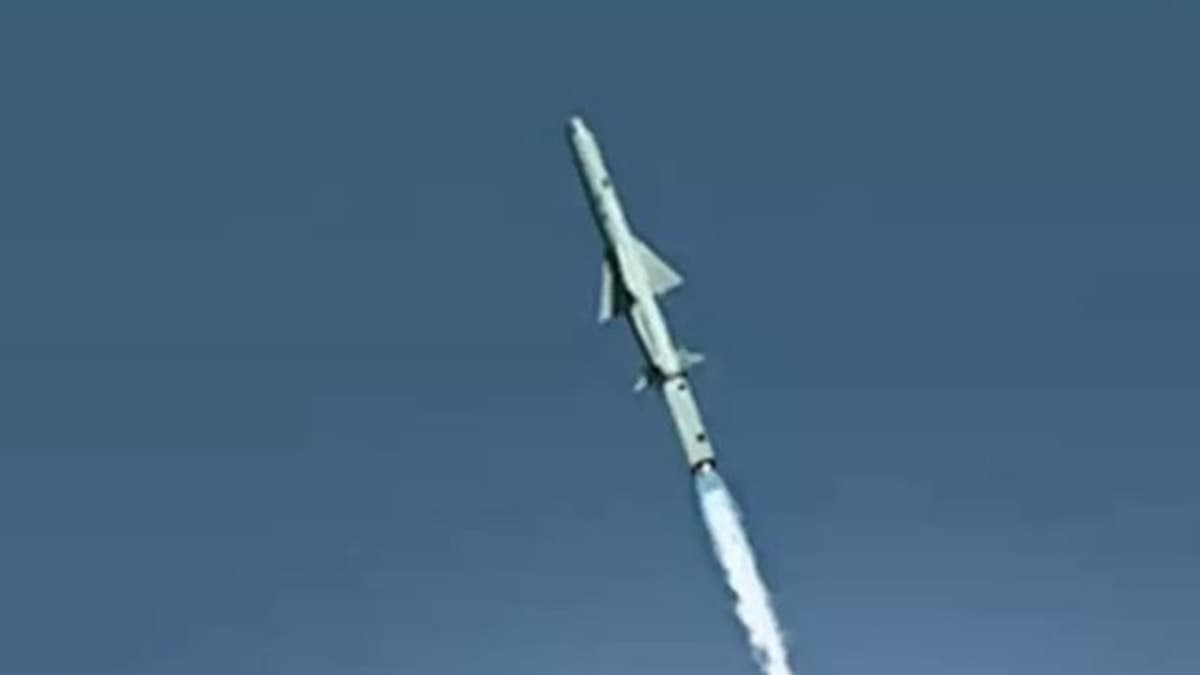 Japan Missile Test: প্রথমবারের মতো দেশে ক্ষেপণাস্ত্র পরীক্ষা করল জাপান
