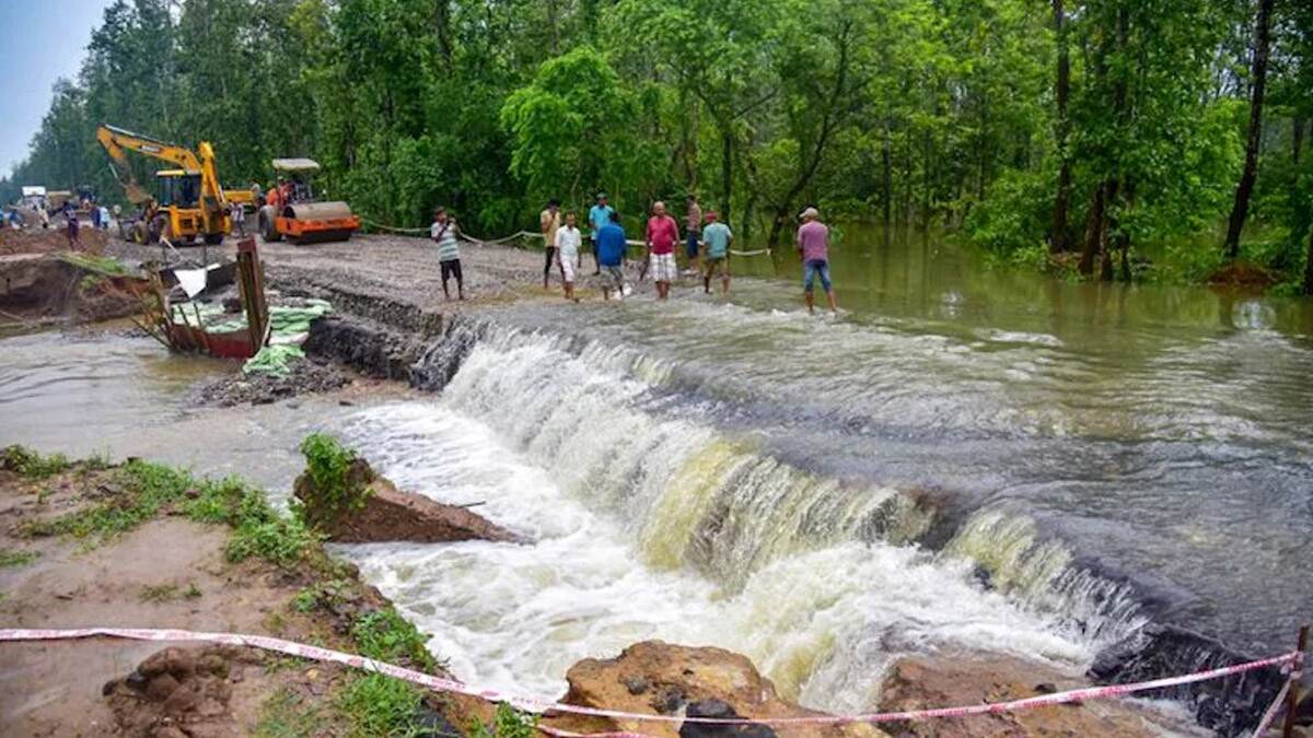 Floods: বন্যা ও ভূমিধসে ৩৪ জনের মৃত্যু, ভয়াবহ সংকটের মুখোমুখি অসম