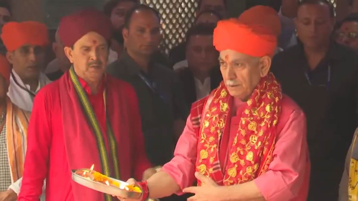 LG Manoj Sinha: জম্মু ও কাশ্মীরের ক্ষীর ভাওয়ানি মন্দির পরিদর্শনে লেফটেন্যান্ট গভর্নর