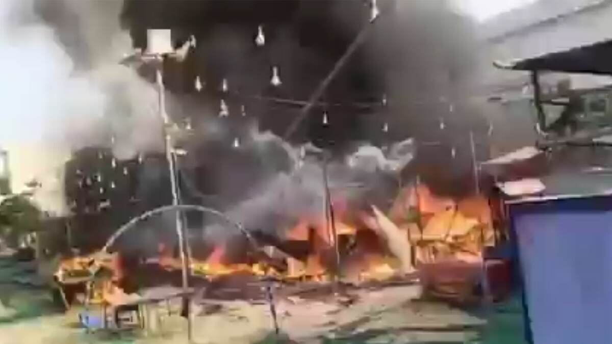 Saharanpur Trade Fair Fire: সাহারানপুর বাণিজ্য মেলায় সাংঘাতিক অগ্নিকাণ্ড, গ্যাস লিক করে বিস্ফোরণ, পুড়ে ছাই ২৫টির বেশি দোকান