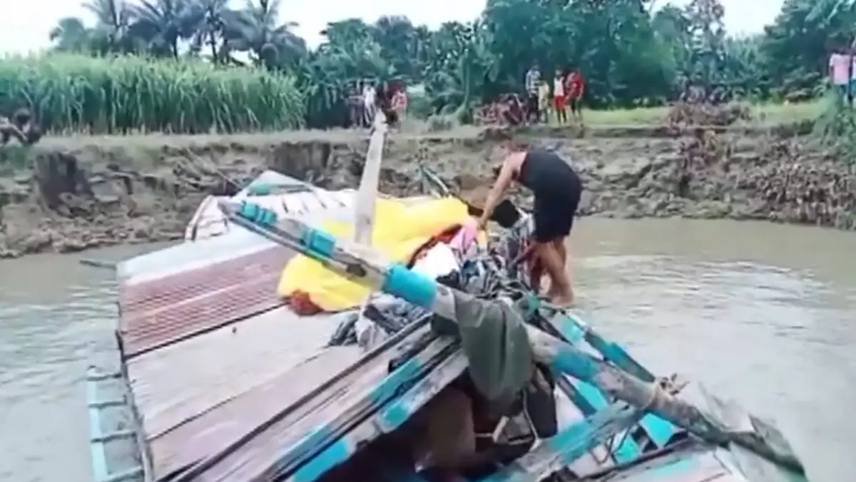 Brahmaputra Boat Capsized: ব্রহ্মপুত্র নদে সংঘটিত নৌকাডুবিতে তিন শিক্ষার্থী সহ চারজন নিখোঁজ, উদ্ধারকার্যে নামল এনডিআরএফ এবং এসডিআরএফ