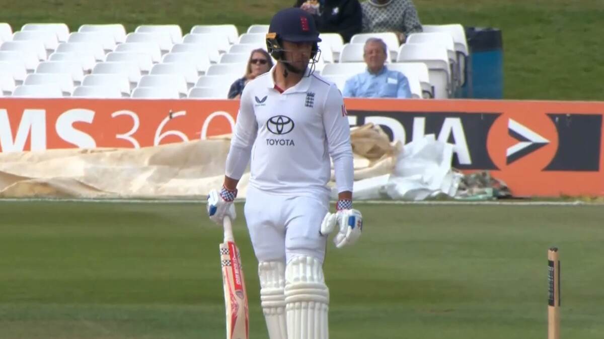 England Lions vs India A 1st Unofficial Test, Day 3 Live Scorecard: মুকেশ কুমারের ৩ উইকেট, টম হেইনসের সেঞ্চুরিতে ইংল্যান্ড লায়ন্সের স্কোর-৩৩৩/৫