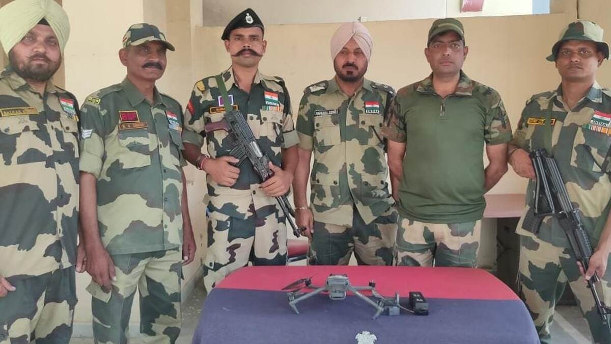 Punjab: পঞ্জাবে উদ্ধার বিপুল পরিমাণের মাদকসহ চারটি ড্রোন, সীমান্ত এলাকায় বাড়ানো হল নজরদারি