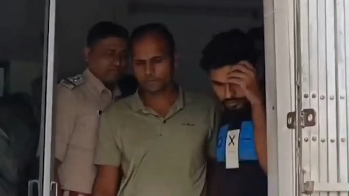 Murshidabad: নথিপত্র ছাড়াই ভারতে ঘুরতে এসেছিলেন, মুর্শিদাবাদ থেকে আটক ২ অবৈধ বাংলাদেশি নাগরিক