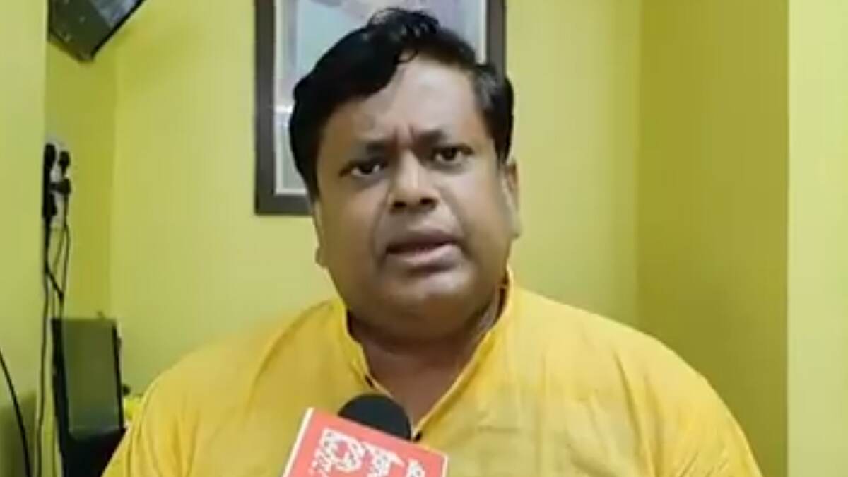 Sukanta Majumdar: অনুব্রত মণ্ডলের বিরুদ্ধে পদক্ষেপ নেওয়ার ক্ষমতা নেই, যৌনকর্মীদের সঙ্গে আইনের তুলনা প্রসঙ্গে মন্তব্য সুকান্ত মজুমদারের