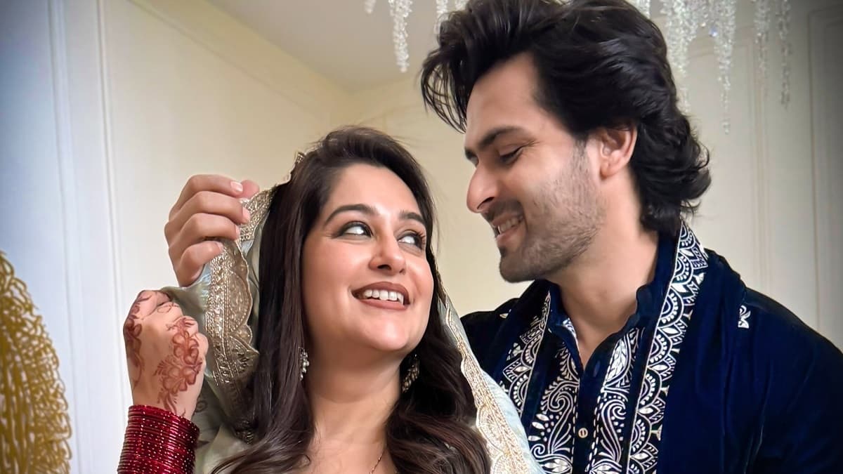 Dipika Kakar’s Health Update: লিভার ক্যানসারের স্টেজ টু, কেমন আছেন দীপিকা, জানালেন স্বামী শোয়েব