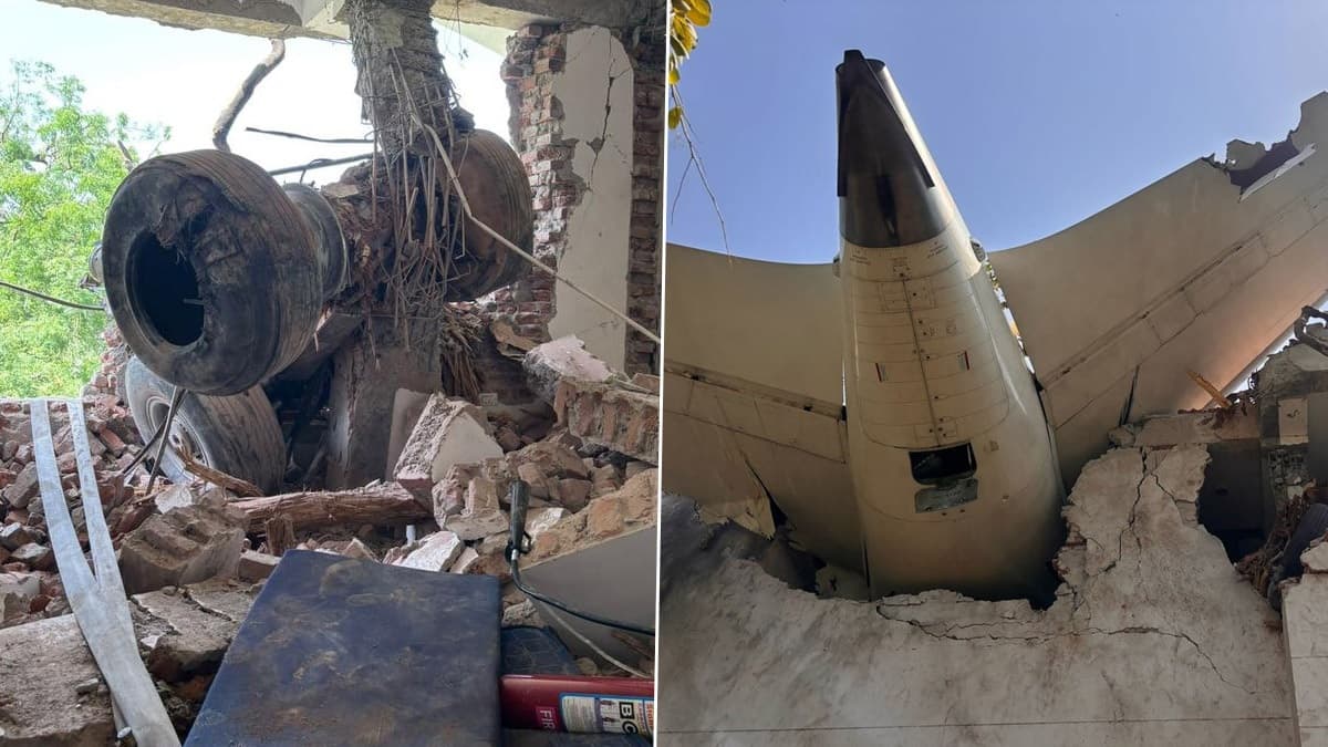 Air India Flight AI171 Plane Crash: প্রাক্তন মুখ্যমন্ত্রী-সহ এয়ার ইন্ডিয়ার বিমানের কোনও যাত্রীই হয়ত জীবিত নেই? মনে করছে পুলিশ | 🇮🇳 LatestLY বাংলা