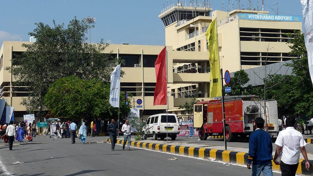 Bomb Threat At Hyderabad Airport: উড়িয়ে দেওয়ার হুমকি, হায়দরাবাদের বেগমপেট বিমানবন্দরে হুমকি মেল আসতেই জোর তল্লাশি, দেখুন
