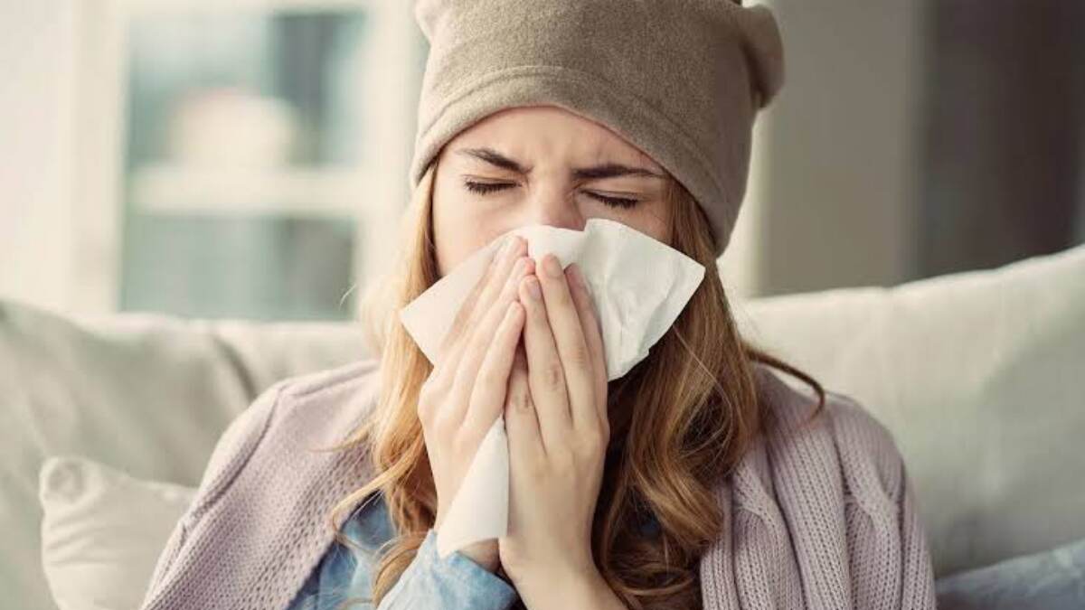 Home Remedies For Cough and Cold: একটুতেই ঠান্ডা লেগে কাশি হয়? বাড়িতে থাকা খাবারেই উপকার পাবেন কমবে গলা ব্যথা,সর্দি-কাশি
