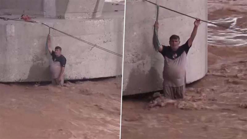 Man Was Trapped In Middle Of River Video: হু হু করে জল বাড়ছে নদীর, ভেসে যাচ্ছে গরু, ছাগল; মৃত্যু ফাঁদে আটকে ছটপট করলেন মাঝ বয়সী ব্যক্তি, ভাইরাল ভিডিয়ো