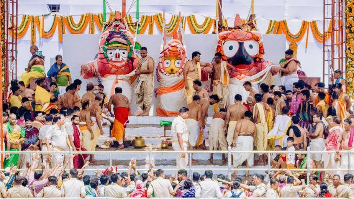 Jagannath Dev's Rath Yatra 2025: স্নান যাত্রার পর জগন্নাথ দর্শন বন্ধ, ফুলুরি তেলে মালিশের পর সুস্থ হবেন মহাপ্রভু, তারপরই রথযাত্রা