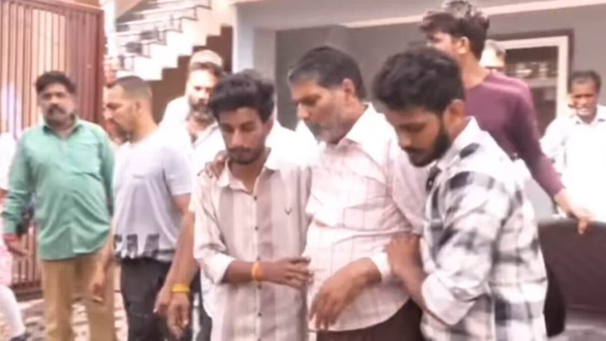 Sonam Raghuvanshi's 'Lover' Video After Raja's Death: চেরাপুঞ্জির কাছে রাজাকে মেরে সোনমের বাবার চোখের জল মোছাচ্ছে রাজ কুশওয়া, দেখুন ভিডিয়ো