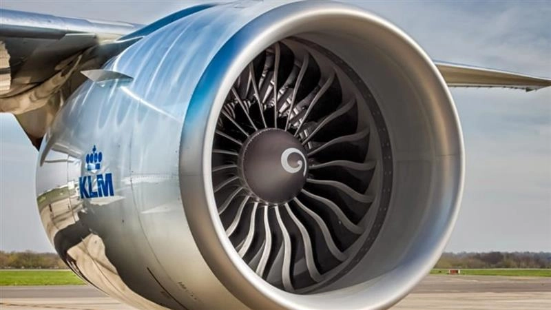 Plane Engine Accident: বিমানবন্দরে দাঁড়িয়ে থাকা বিমানের চলন্ত শক্তিশালী ইঞ্জিনে টেনে নেওয়া ব্যক্তির মর্মান্তিক মৃত্যু, দেখুন ভিডিও